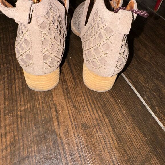 Jeffrey Campbell Tan Cutout Ankle Booties - Picture 6 of 9